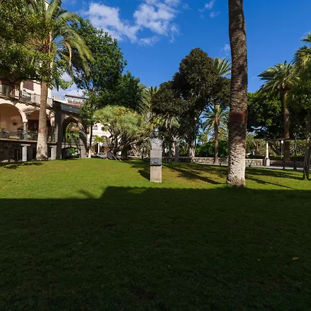 Cosmopolitan Design By Canariasgetaway *